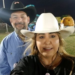 Meet your Posher, Debbie